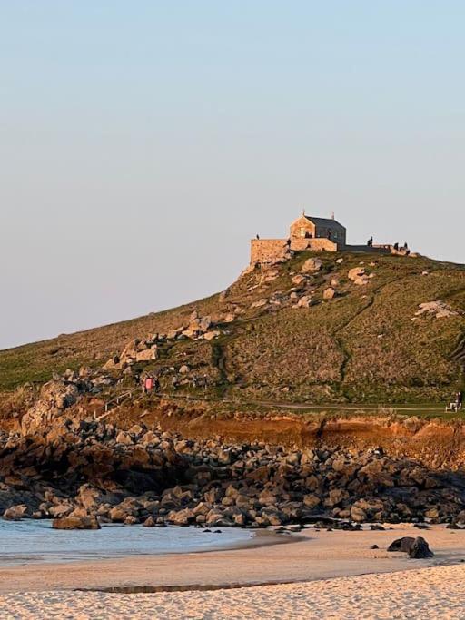Carbis Bay, St Ives Cornwall Entire Apartment *